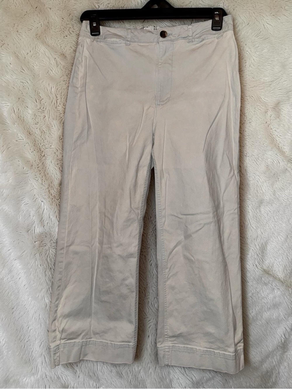 Old Navy Wide Leg Pants in Light Beige